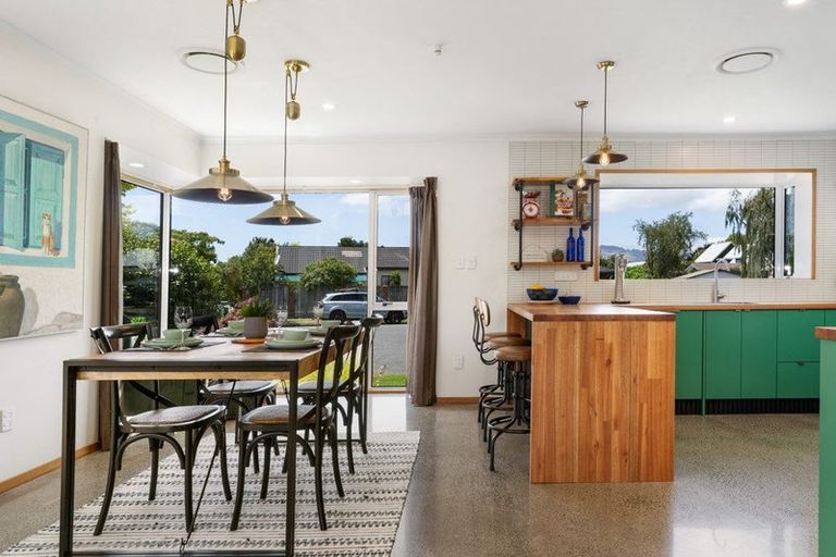 Photo of property in 10 Addison Place, Halswell, Christchurch, 8025