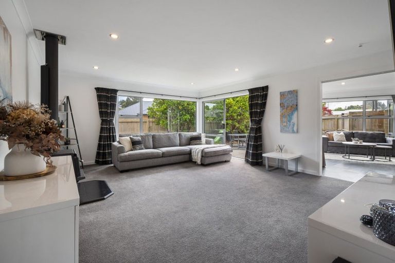 Photo of property in 14 Millbrook Place, Ashhurst, 4810