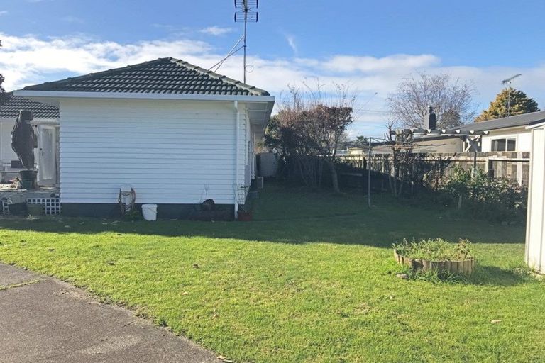 Photo of property in 37 Scott Road, Papakura, 2110