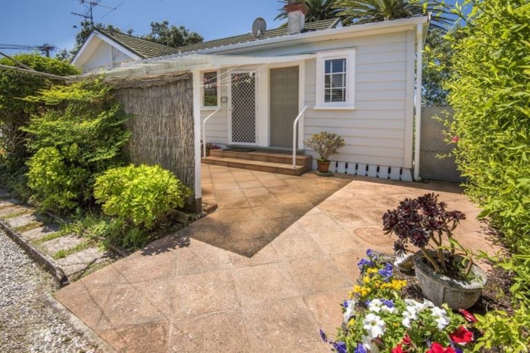 Photo of property in 14 Arawa Avenue, Devonport, Auckland, 0624