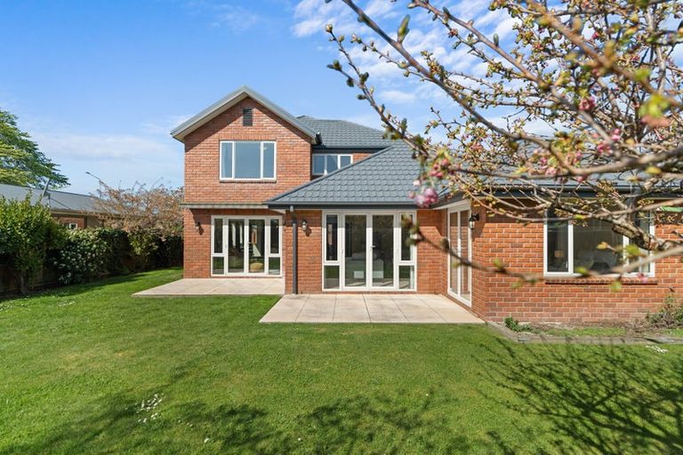 Photo of property in 313 Withells Road, Avonhead, Christchurch, 8042