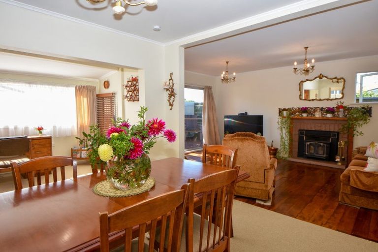 Photo of property in 108 Broadway, Carterton, 5713