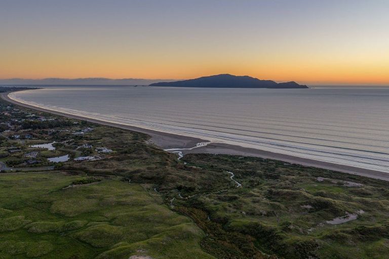 Photo of property in 276 Peka Peka Road, Peka Peka, Waikanae, 5391