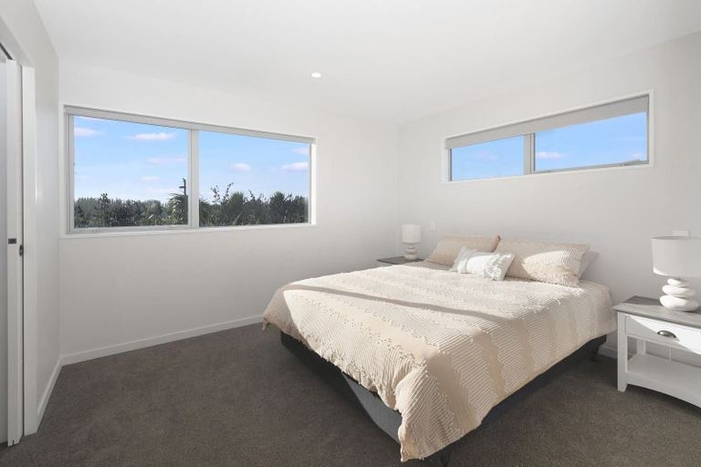 Photo of property in 15 Kakapo Lane, Redwood, Christchurch, 8051