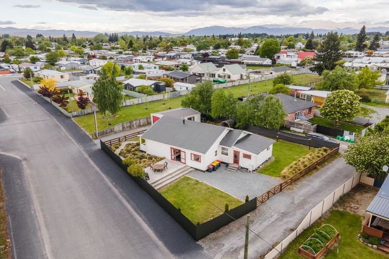 Photo of property in 11 Totara Drive, Twizel, 7901