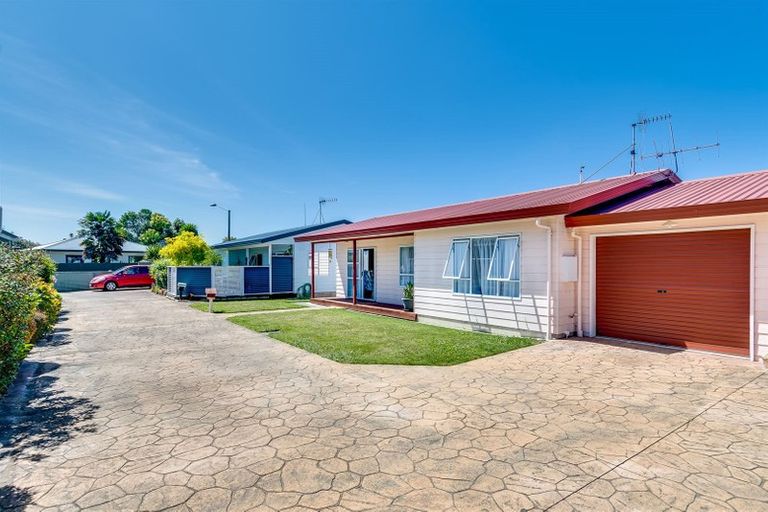 Photo of property in 2/80 Guppy Road, Greenmeadows, Napier, 4112
