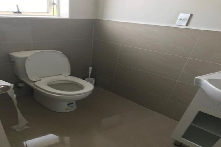 Photo of property in 4/4 Wallson Crescent, Wiri, Auckland, 2104