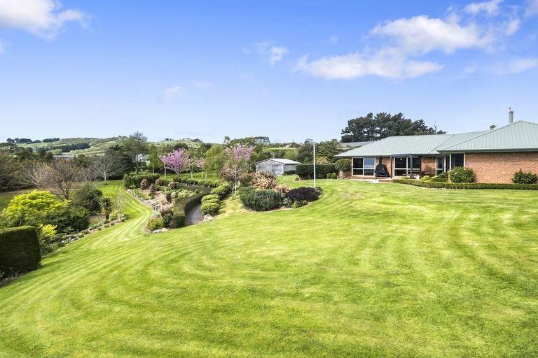 Photo of property in 8 Wavy Knowes Drive, Waldronville, Dunedin, 9018