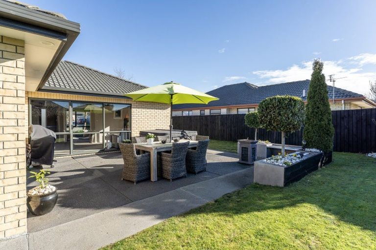 Photo of property in 64 Puhara Avenue, Parklands, Christchurch, 8083