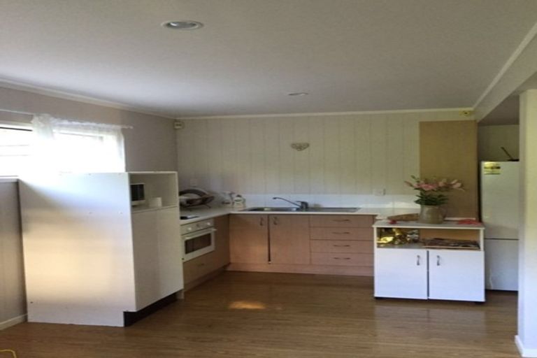 Photo of property in 14 Sandiacre Way, Browns Bay, Auckland, 0630