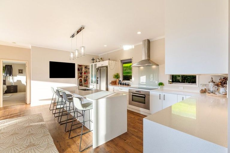 Photo of property in 92 Taiapa Valley Road, Muriwai, Waimauku, 0881