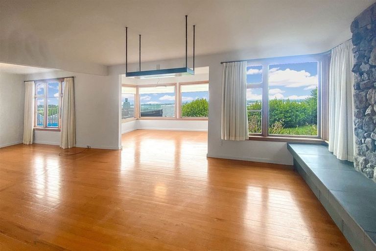 Photo of property in 223c Mount Pleasant Road, Mount Pleasant, Christchurch, 8081