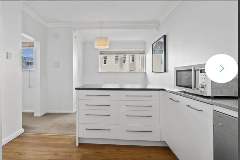 Photo of property in Rehutai Flats, 3/268 Oriental Parade, Oriental Bay, Wellington, 6011