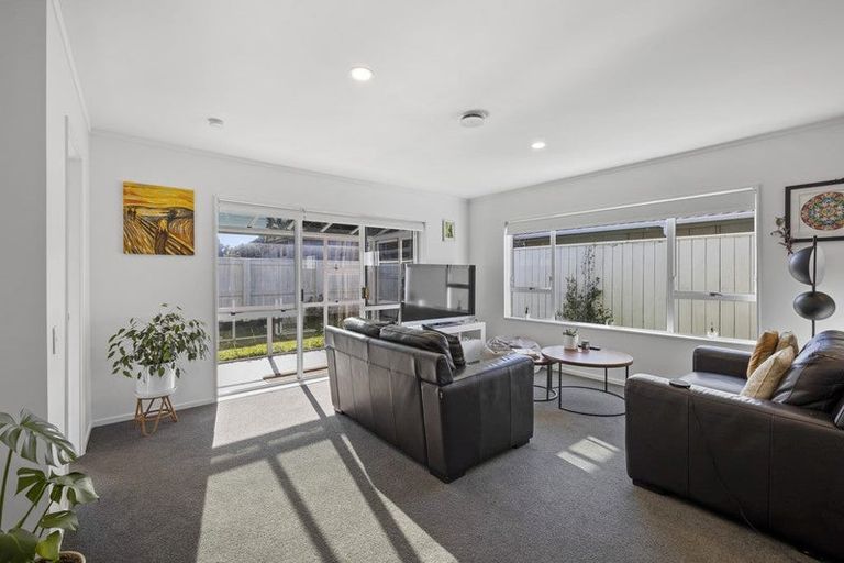 Photo of property in 31 Barrett Street, Westown, New Plymouth, 4310