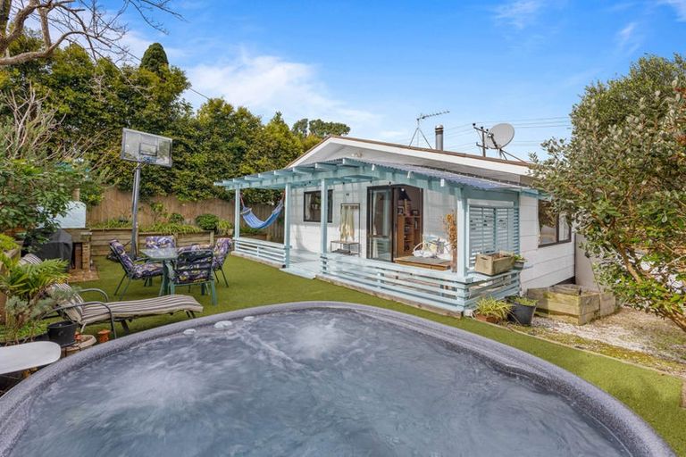 Photo of property in 1/46 Ngataringa Road, Devonport, Auckland, 0624