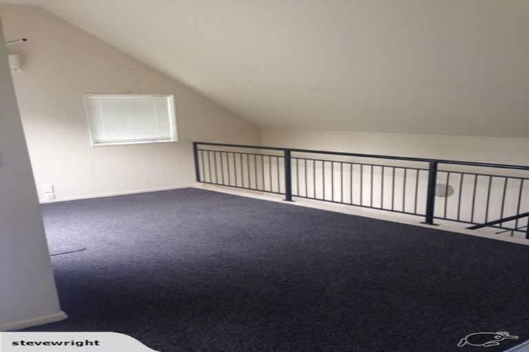 Photo of property in 327 Barbadoes Street, Christchurch Central, Christchurch, 8011