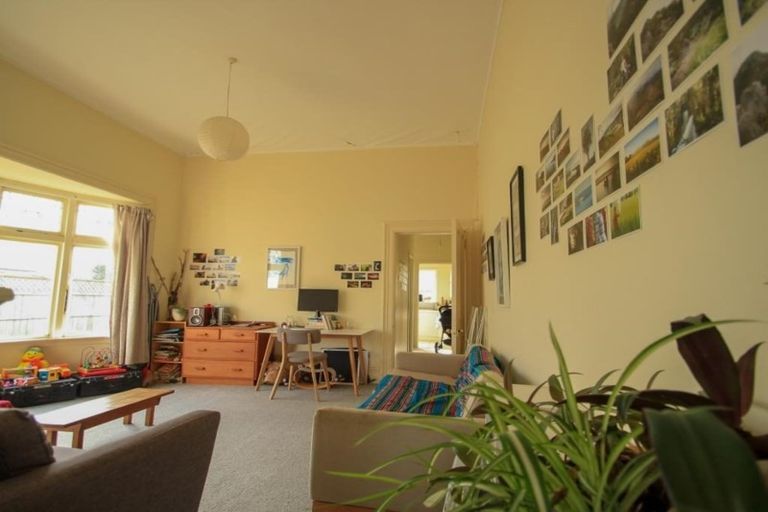 Photo of property in 2/31 Tahi Street, Miramar, Wellington, 6022