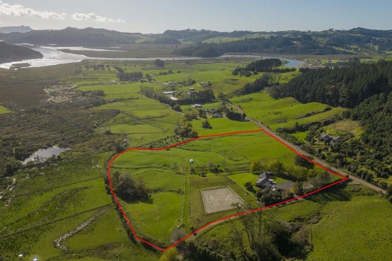 Photo of property in 77 Hodge Road, Coroglen, Whitianga, 3591