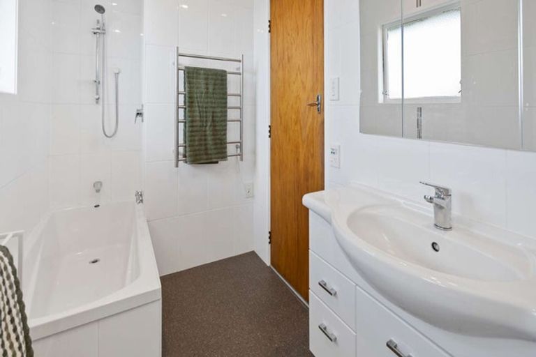 Photo of property in 11 Highfield Crescent, Brookfield, Tauranga, 3110