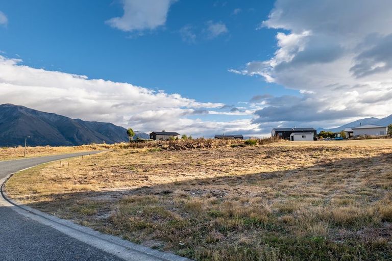 Photo of property in 35 Ohau Drive, Lake Ohau, Twizel, 9412