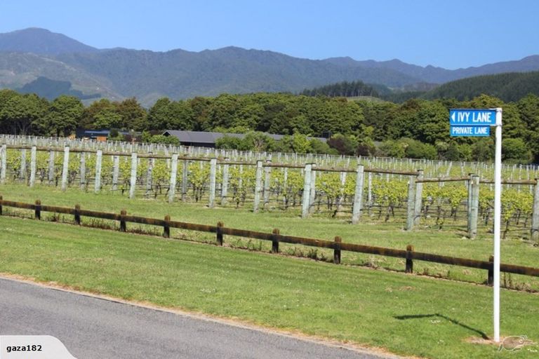 Photo of property in 18 Ivy Lane, Ohau, Levin, 5570