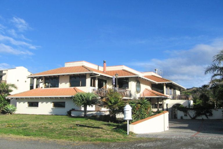 Photo of property in 74 Le Quesne Road, Bay View, Napier, 4104