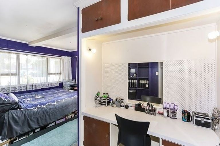 Photo of property in 22 Tatariki Street, Rosehill, Papakura, 2113