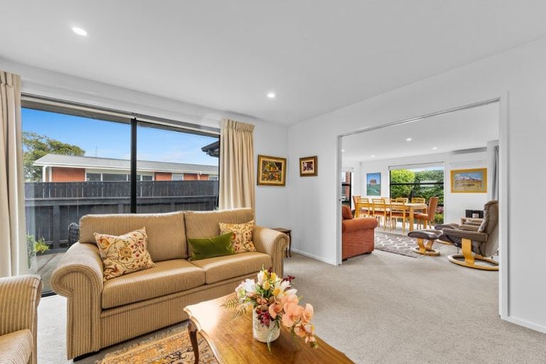 Photo of property in 32 Whiteley Street, Moturoa, New Plymouth, 4310