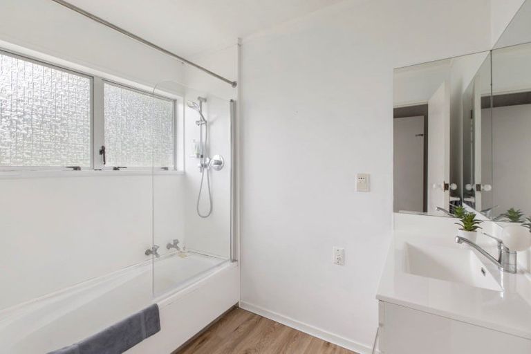 Photo of property in 84 Resolution Road, Welcome Bay, Tauranga, 3112