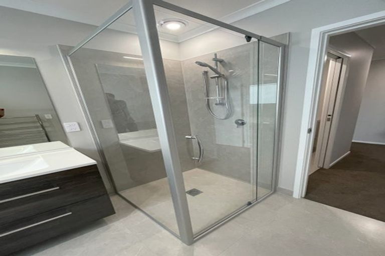 Photo of property in 17 Pipi Crescent, Tuakau, 2121