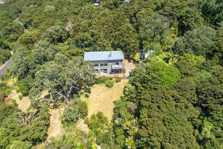 Photo of property in 102 Waihirere Drive, Tuateawa, Coromandel, 3583