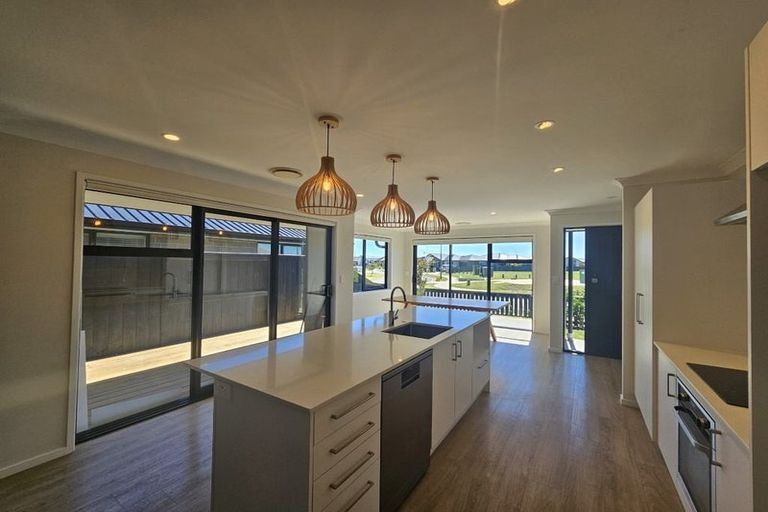 Photo of property in 72 Union Drive, Papamoa, 3118