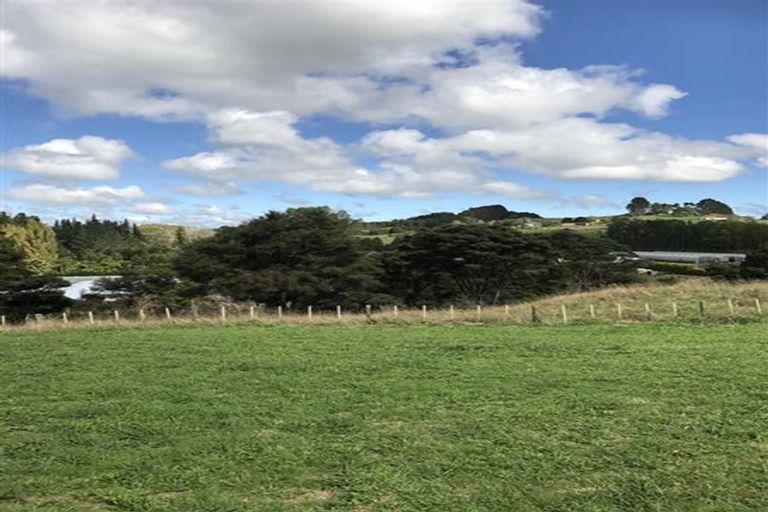 Photo of property in 1056 Peak Road, Helensville, 0875