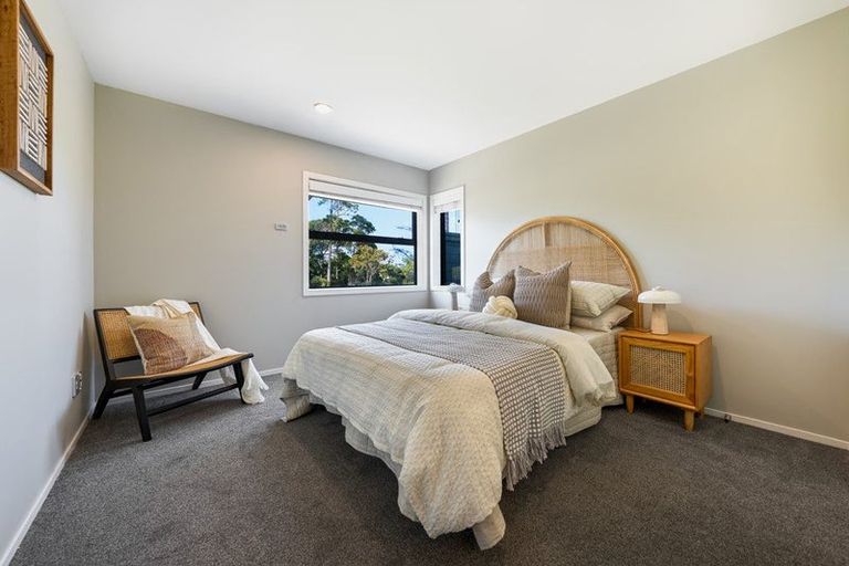 Photo of property in 11 Bankside Road, Silverdale, 0932