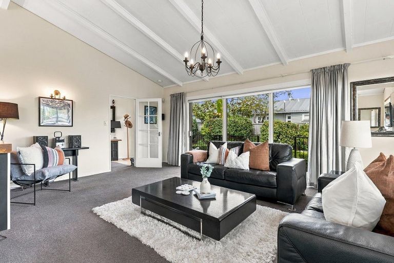 Photo of property in 154 Mays Road, St Albans, Christchurch, 8052