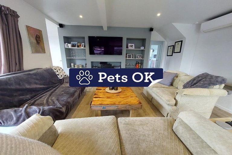 Photo of property in 2/24 Lancaster Road, Beach Haven, Auckland, 0626