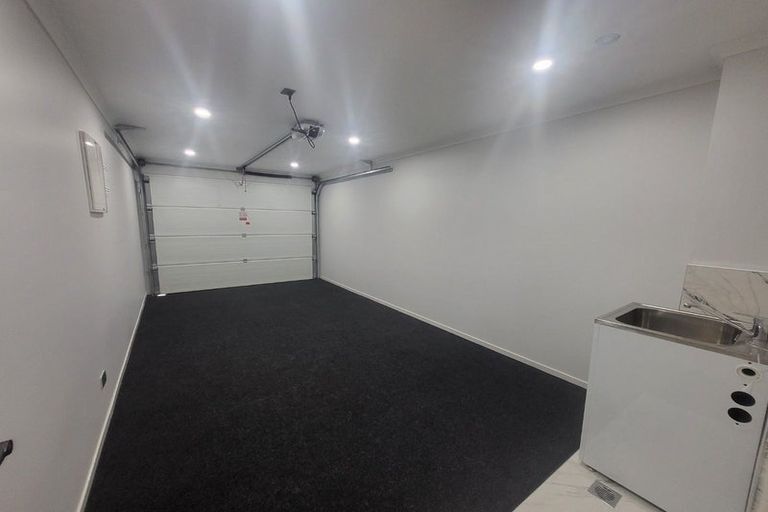 Photo of property in 8c Kent Road, Manurewa, Auckland, 2102