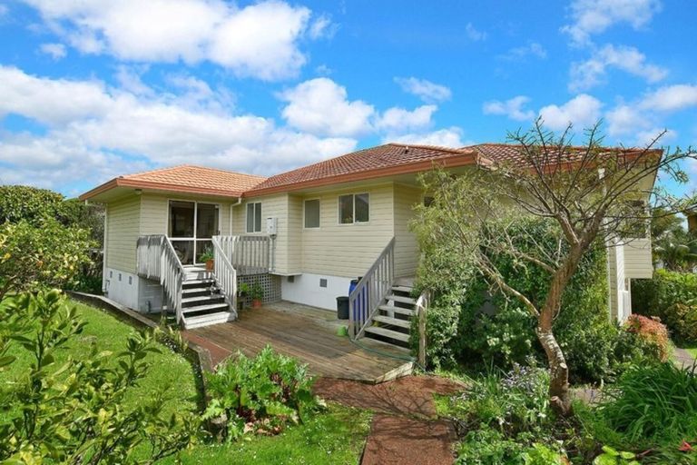 Photo of property in 37 Pacific Parade, Army Bay, Whangaparaoa, 0930