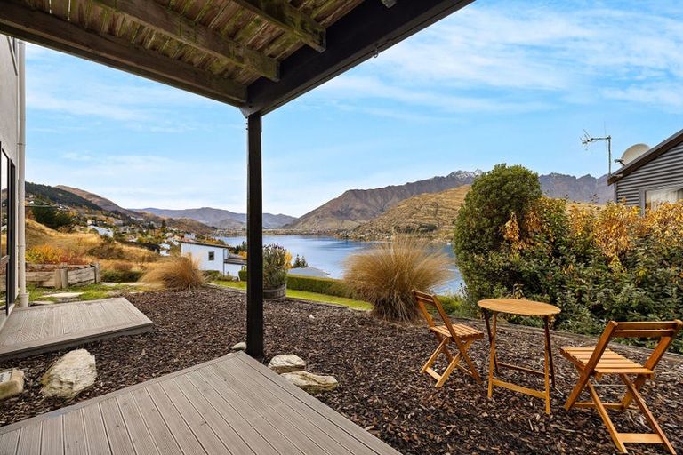 Photo of property in 5 Gum Lane, Queenstown, 9300