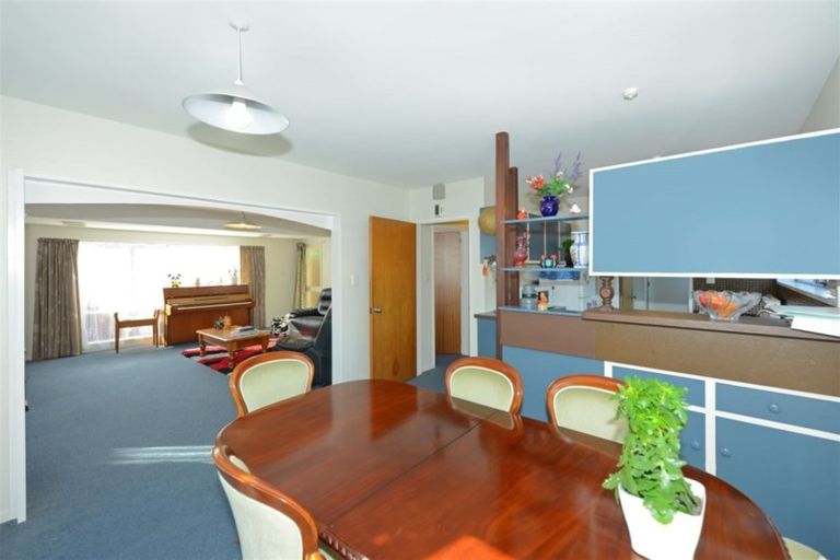 Photo of property in 70 Cutts Road, Russley, Christchurch, 8042