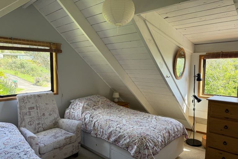 Photo of property in 33 Cuvier Crescent, Kuaotunu West, Whitianga, 3592