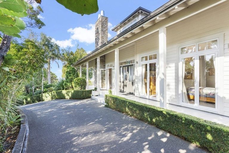 Photo of property in 291 Forest Hill Road, Waiatarua, Auckland, 0612