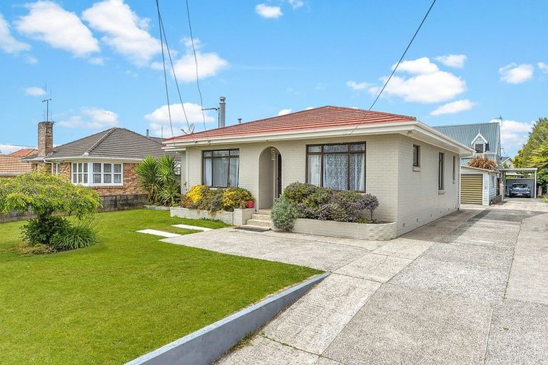 Photo of property in 29 Storey Avenue, Forest Lake, Hamilton, 3200