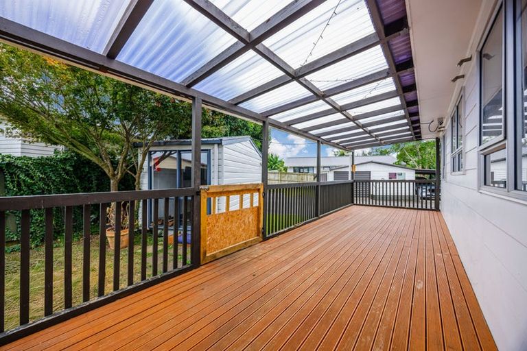 Photo of property in 15 Bedlington Avenue, Manurewa, Auckland, 2102