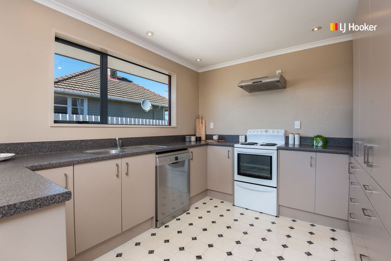 Photo of property in 28 Saunders Road, Mosgiel, 9092