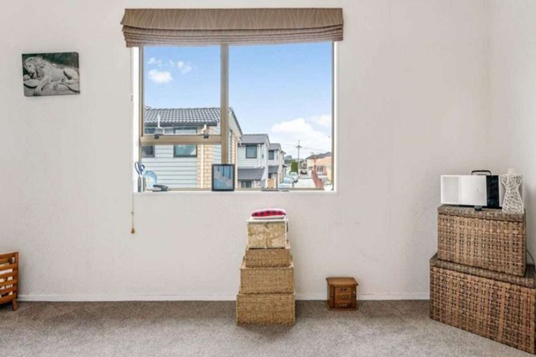Photo of property in 4/87 Victoria Road, Papatoetoe, Auckland, 2025