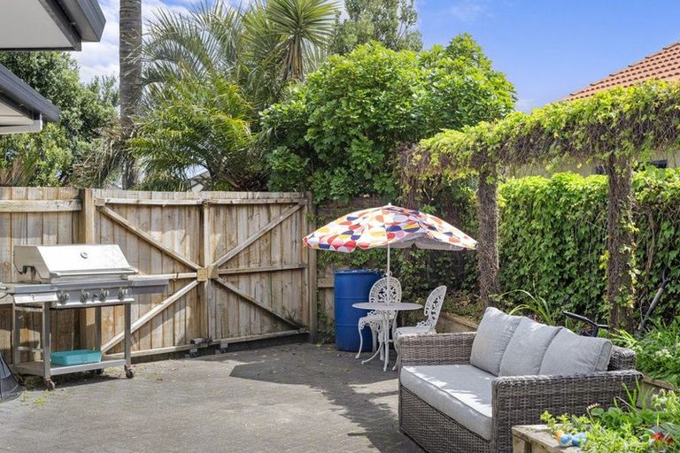 Photo of property in 25 Calypso Drive, Papamoa Beach, Papamoa, 3118