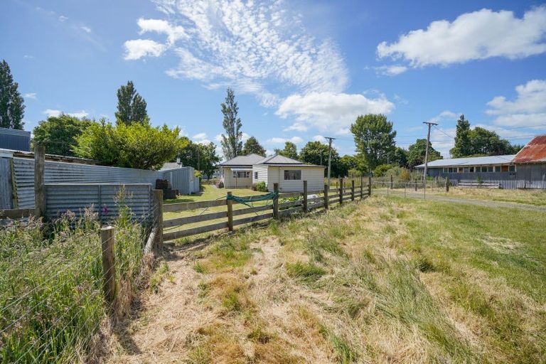 Photo of property in 11 Memorial Avenue, Drummond, Otautau, 9683