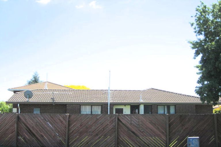 Photo of property in 5 Langham Place, Redwood, Christchurch, 8051