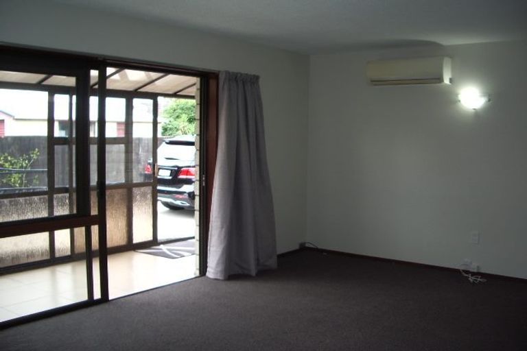 Photo of property in 1/204 Grimseys Road, Redwood, Christchurch, 8051